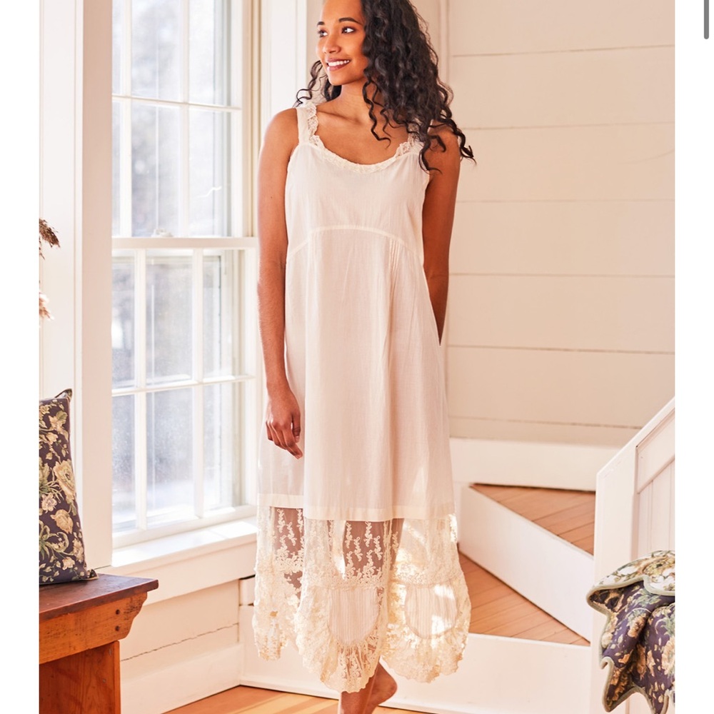 April Cornell New Slip
Elegant White Lace Trim Nightgown
